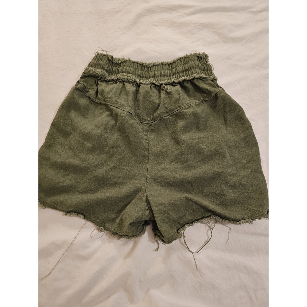 Zenana Olive Green Elastic Waist Raw Hem Shorts Youth Size S - Picture 4 of 4